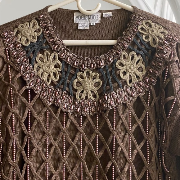 Brown Crochet Knit Top
W/Beading
*GUC
*worn once in the house
#N061 - Picture 3 of 11